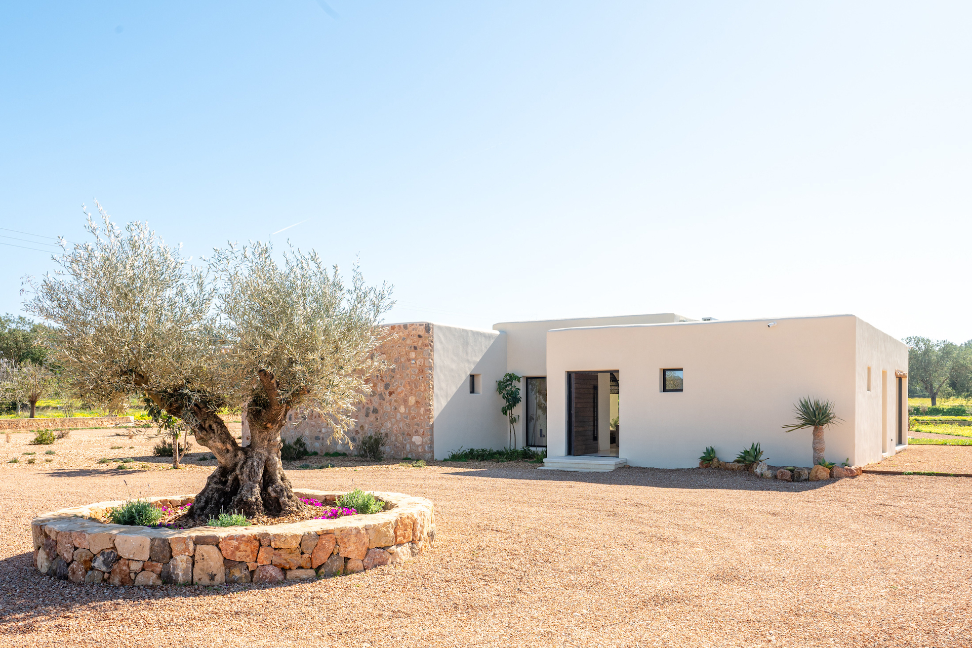 Resa Estates Ibiza te koop for sale finca modern side house 7.jpg